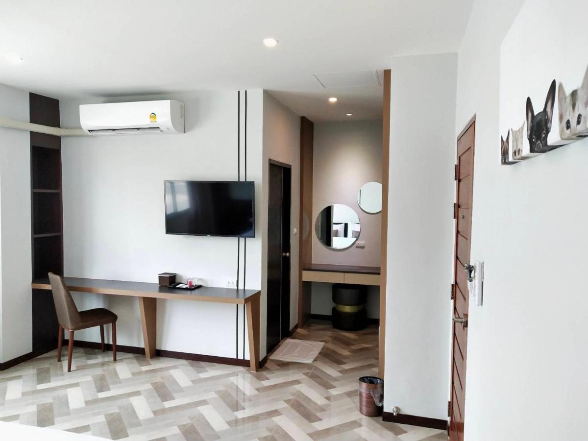 โคโค่ โฮเทล Koco Hotel 呵叻 外观 照片